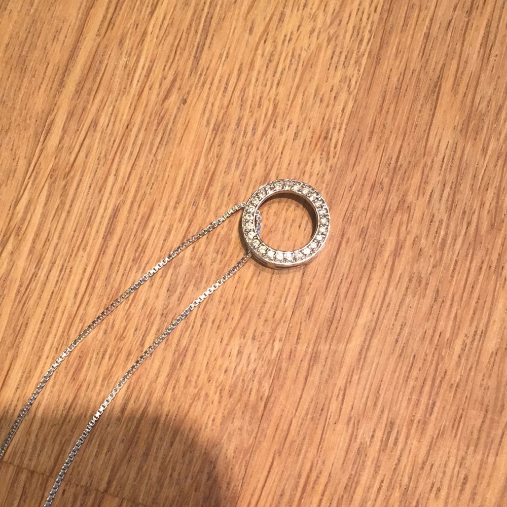 Sterling Silver circle pendant necklace